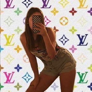 Meet your Posher, Brooke